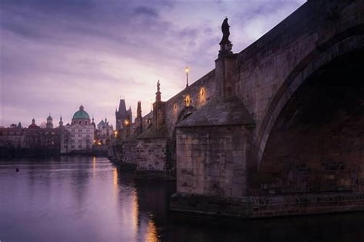 1975年属兔2026年运势董易奇