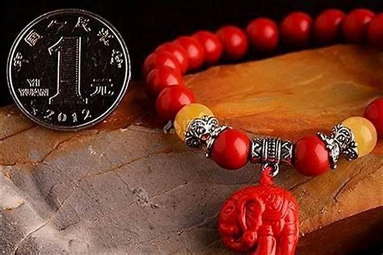 蛇犯太岁适合戴什么？