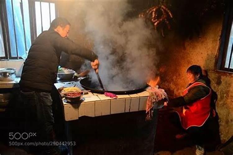 腊月间家里放火好不好？