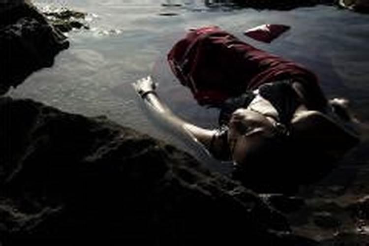 梦到死尸是什么意思？