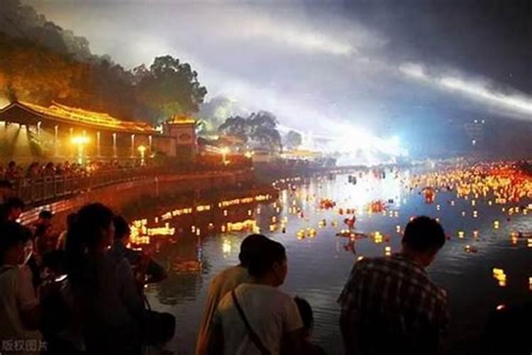 中元节期间可以去坟地吗？