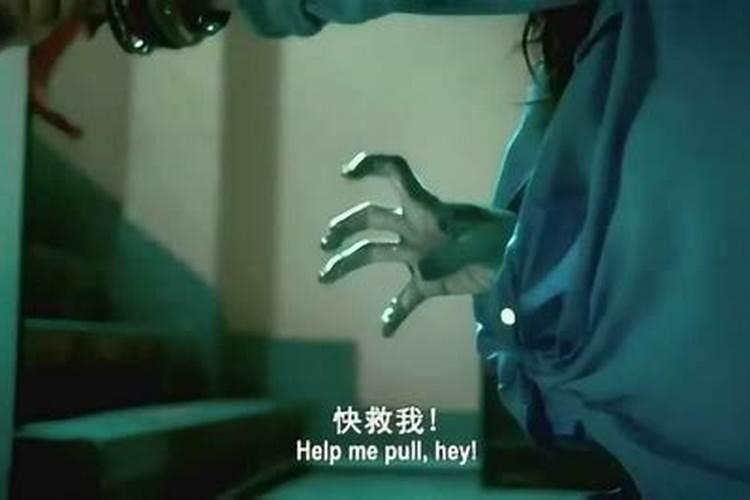 梦到小孩子用手撑开我的肚子