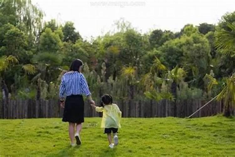 梦见家里人生孩子是什么意思啊？