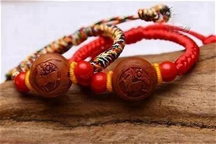 一般犯太岁佩戴什么东西？