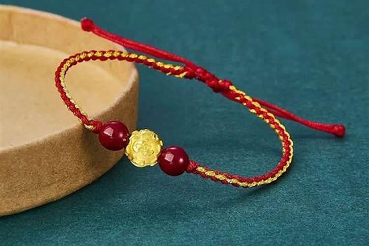 本命年红绳可以左右手都戴吗？