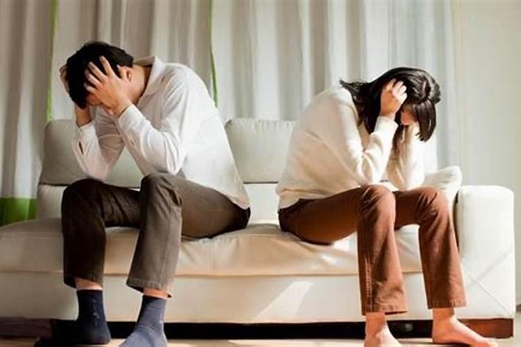 女人婚姻不顺离婚