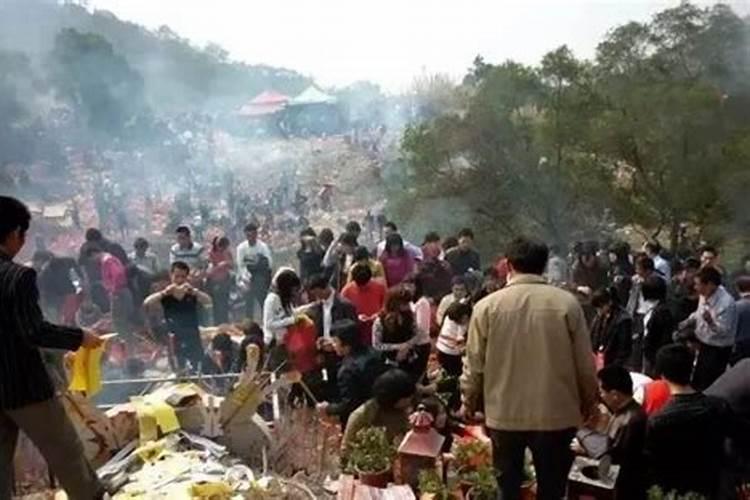 梦到朋友都死了扫墓