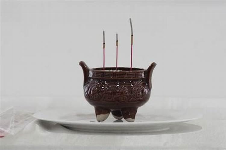 梦见给死人上香是什么预兆？