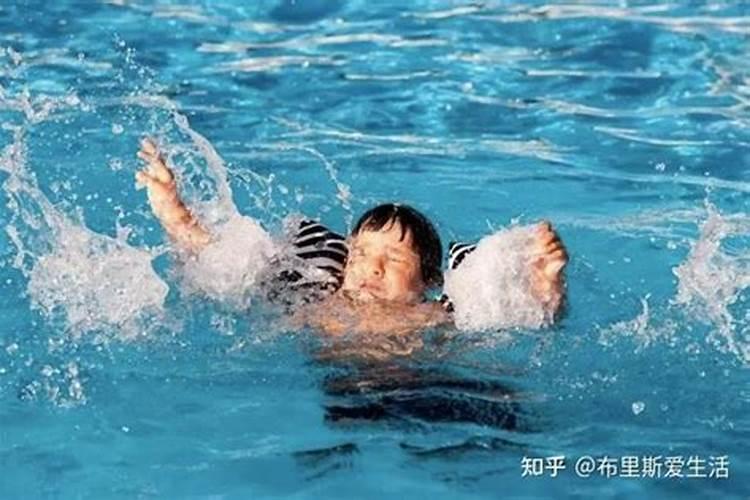 妈妈梦到自己孩子溺水死了