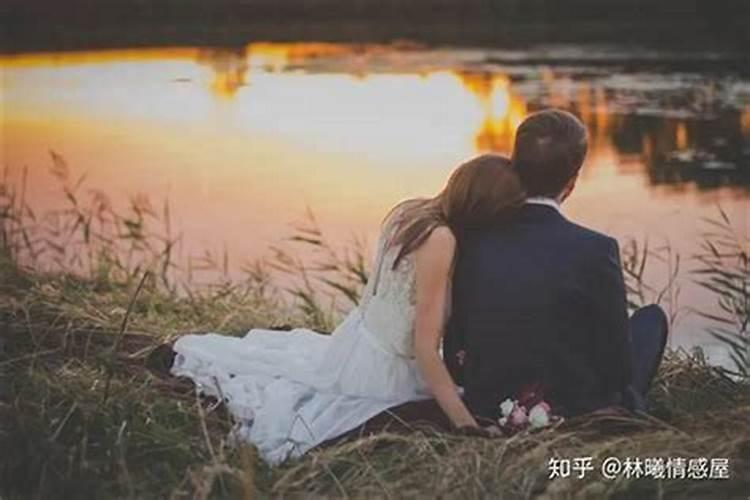 梦见老婆与别的男人谈婚姻