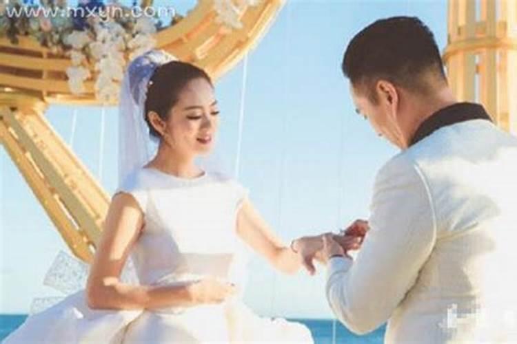 梦见老公与别人结婚