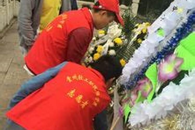 寒衣节上坟穿什么颜色合适？