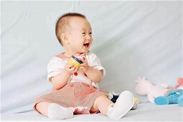 怀孕梦见生了个男孩什么意思？