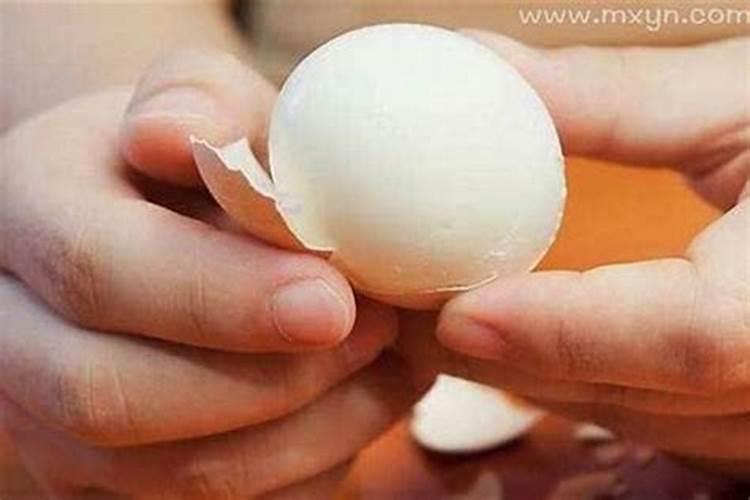 梦到捡鸡蛋是什么预兆？