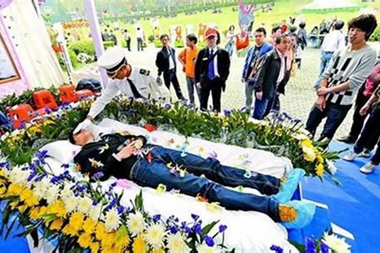 梦到死人在梦里死去又复活