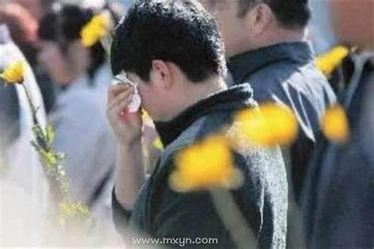 梦见死去的亲人是什么征兆？