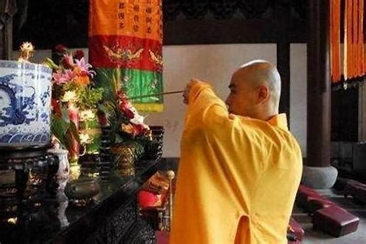 正月初一上坟要上香吗？