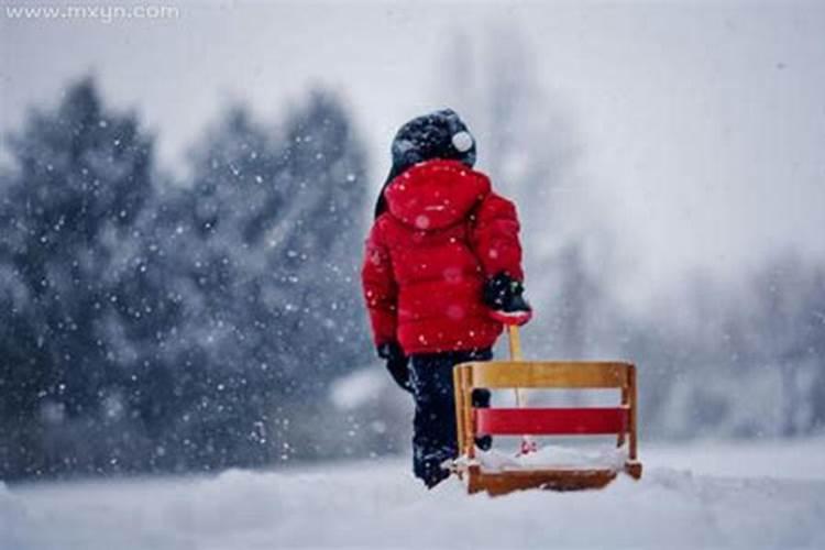 做梦下雪是什么意思？