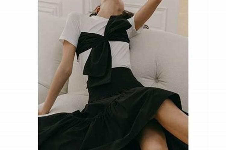 梦见别人穿黑色衣服结婚