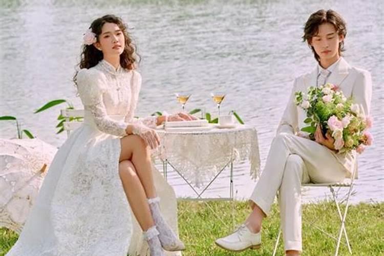 结婚选择日子看男方还是女方？