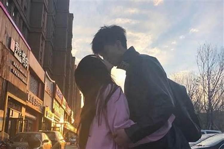 梦到和自己哥哥亲嘴好吗？