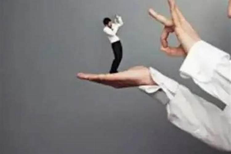 身边总有小人是真的吗？