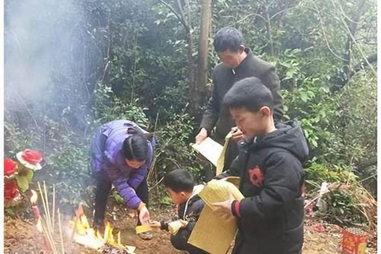 正月初五有多少人上坟了？