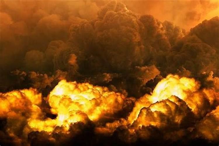 梦见不认识的人烧死是什么意思？